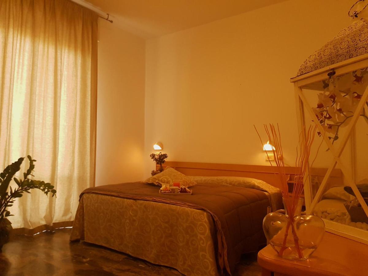 Hotel Romantica Rimini Dış mekan fotoğraf
