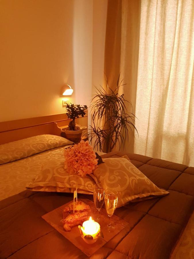 Hotel Romantica Rimini Dış mekan fotoğraf