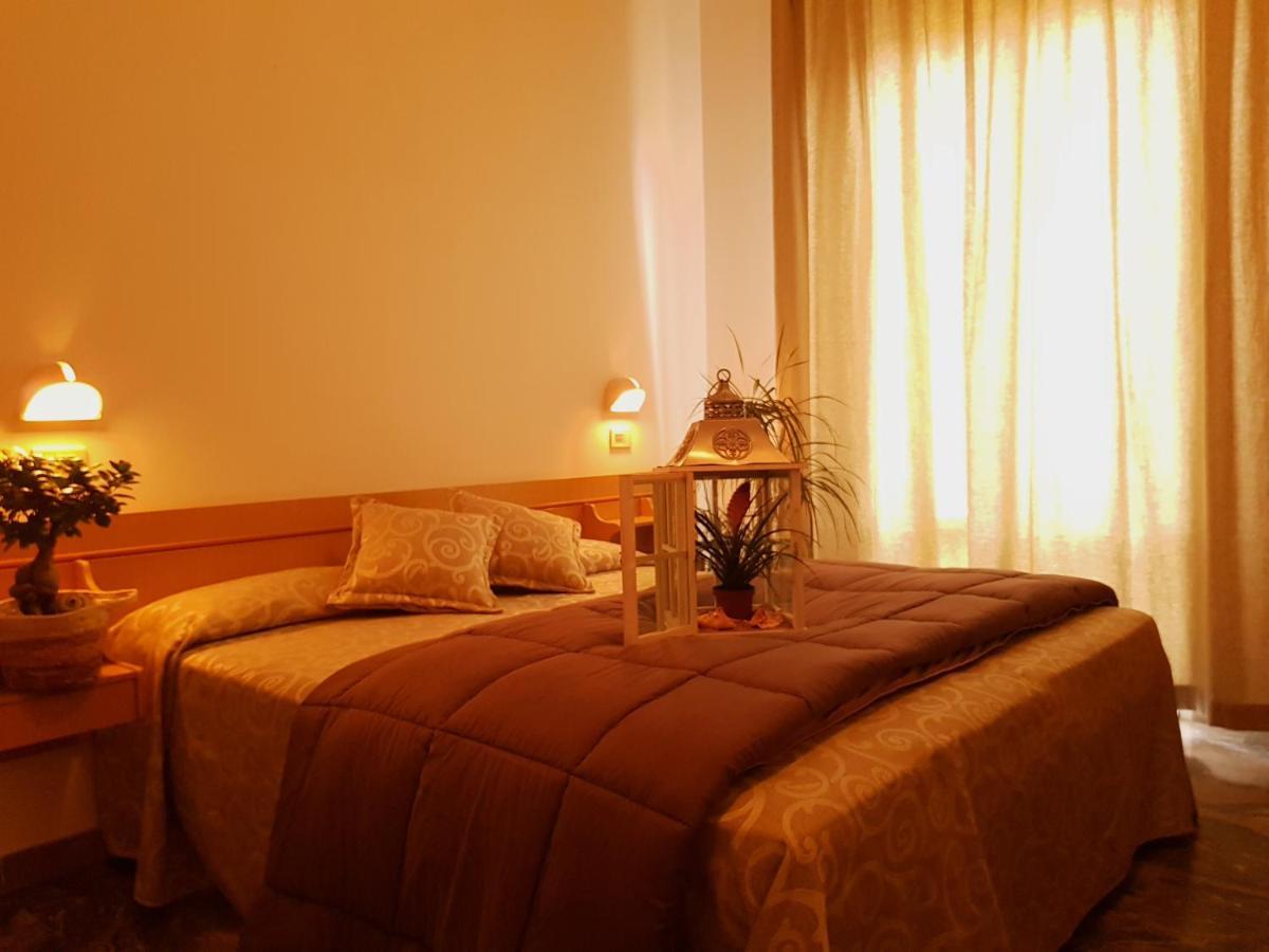 Hotel Romantica Rimini Dış mekan fotoğraf