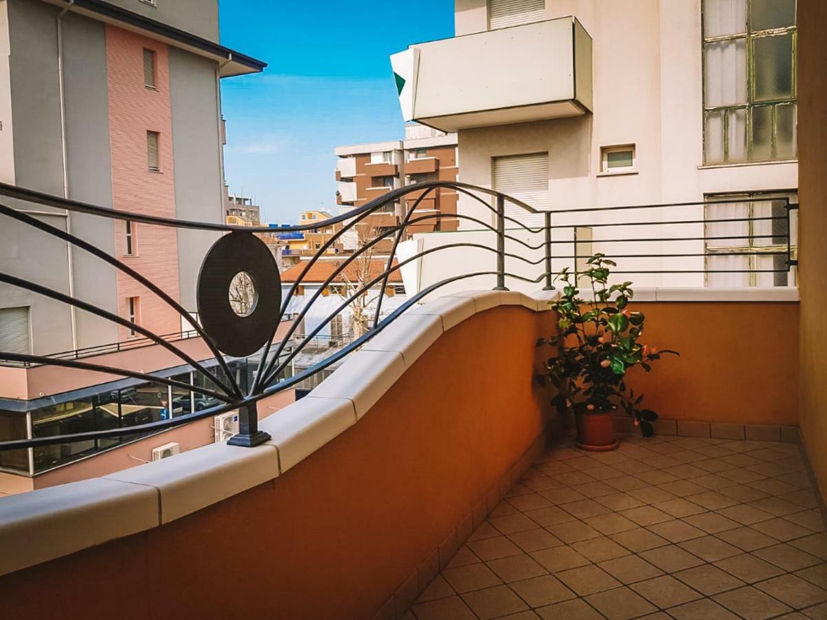 Hotel Romantica Rimini Dış mekan fotoğraf