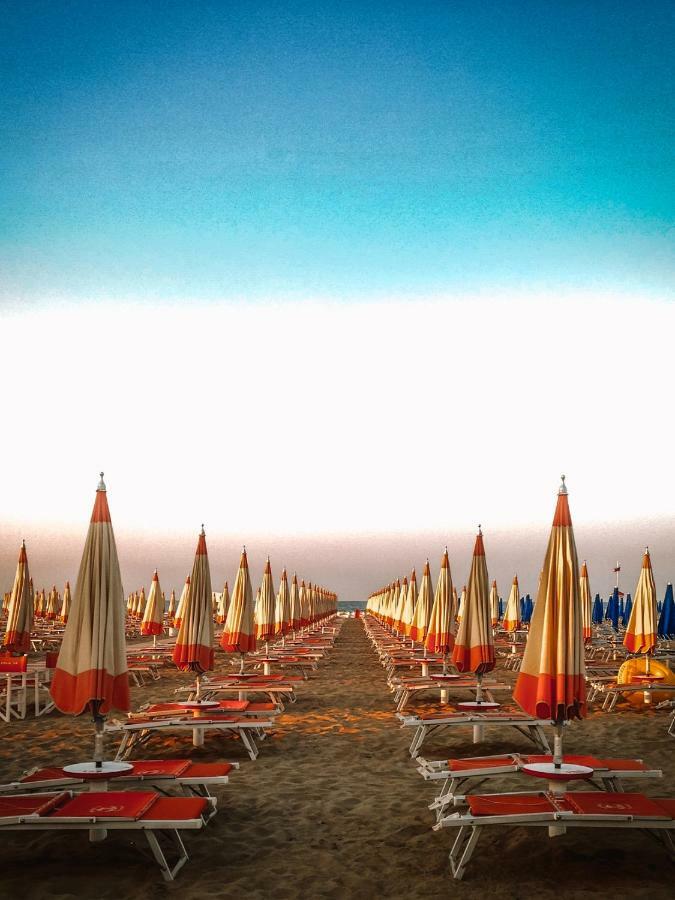 Hotel Romantica Rimini Dış mekan fotoğraf