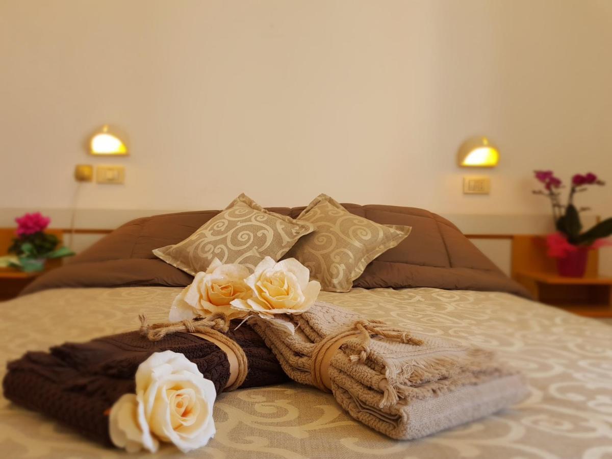 Hotel Romantica Rimini Dış mekan fotoğraf
