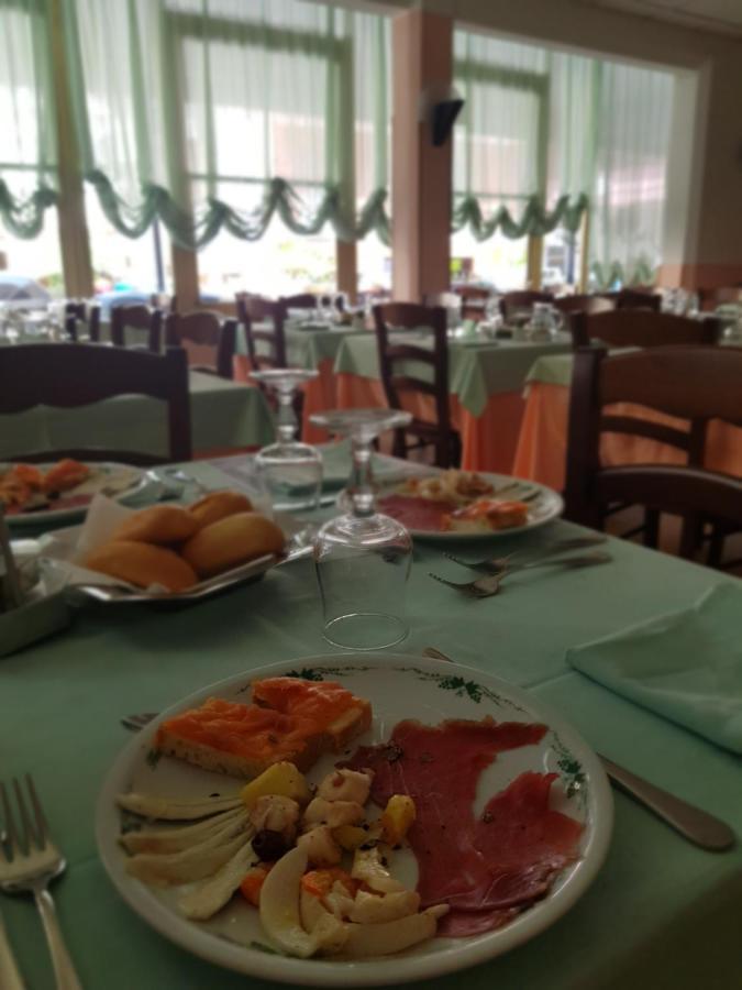 Hotel Romantica Rimini Dış mekan fotoğraf
